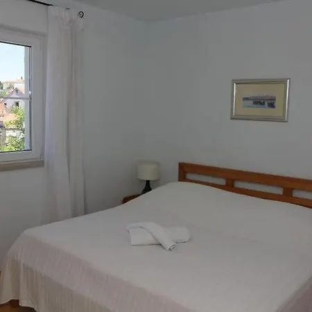 Holiday home House Pine Tree - Three Bedroom With Pool